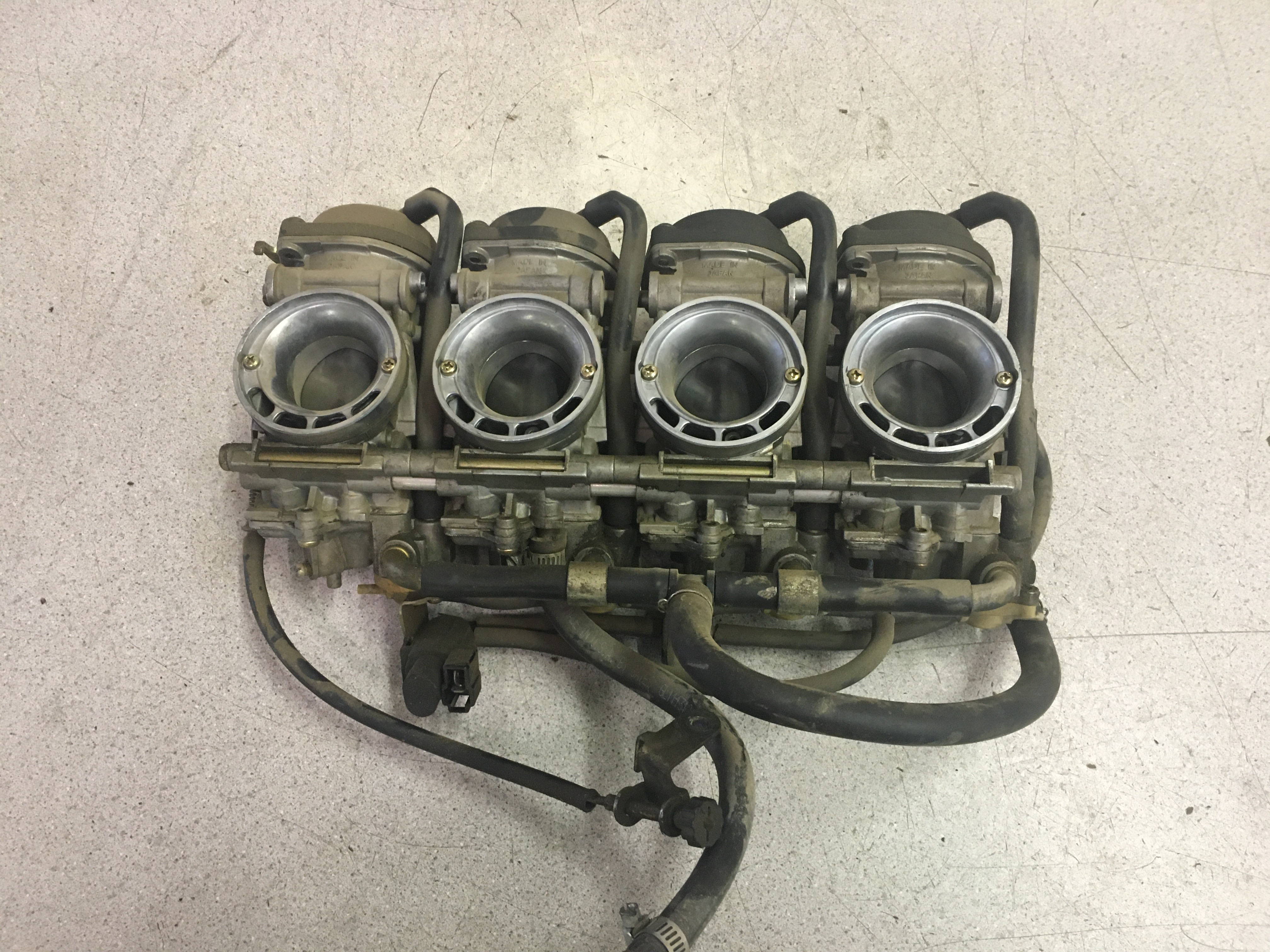 gsxr 1100 carburetor